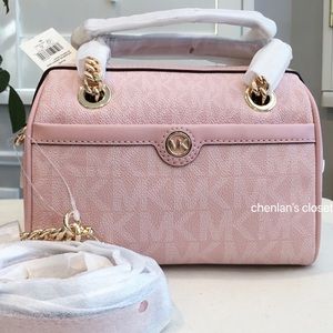 🌸NeW! Michael Kors Blaire XS Crossbody